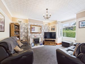 Living Room- click for photo gallery